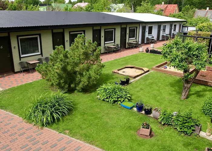 Guest house Manniku 3*